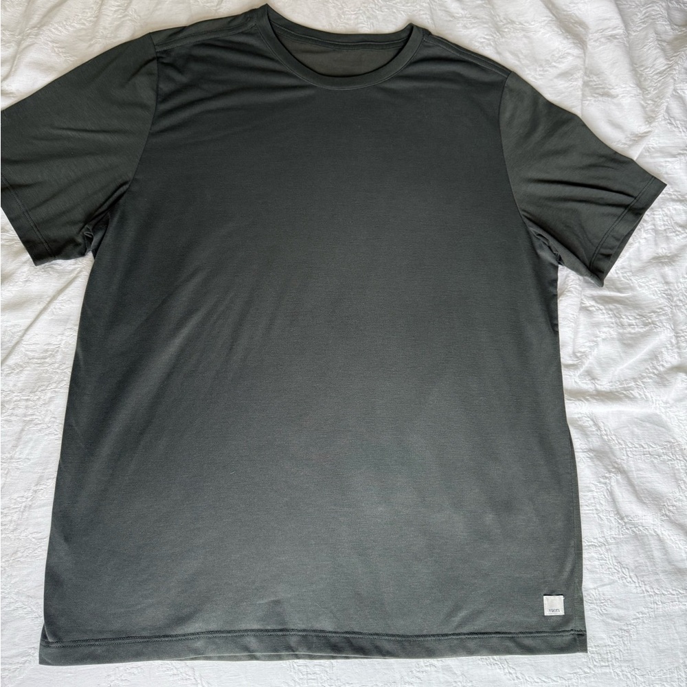 Vuori Men’s Current Tech Tee (L) - Aspen